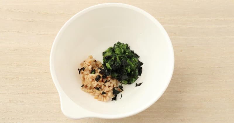 後期（9～11カ月頃）：小松菜と納豆の磯和えのレシピ